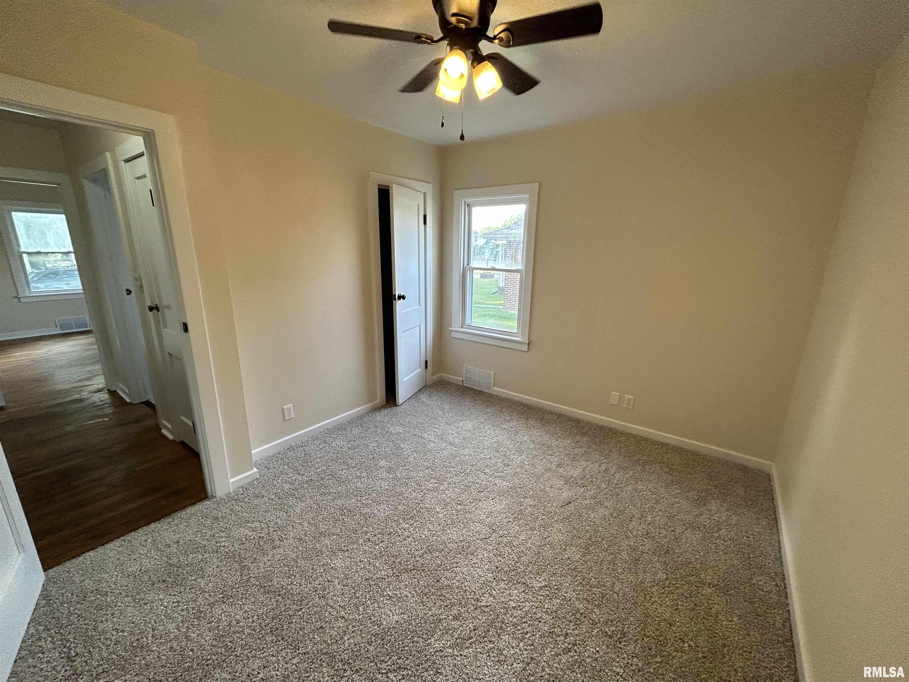 2237 South 14th Street Springfield, IL 62703 - Photo 6 of 13