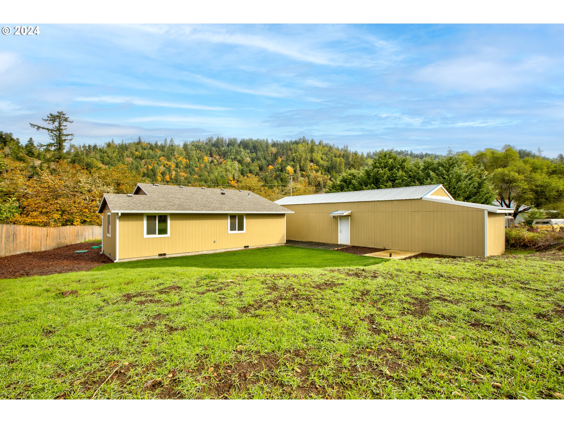 6405 Nonpareil Road Sutherlin, OR 97479 - Photo 38 of 44
