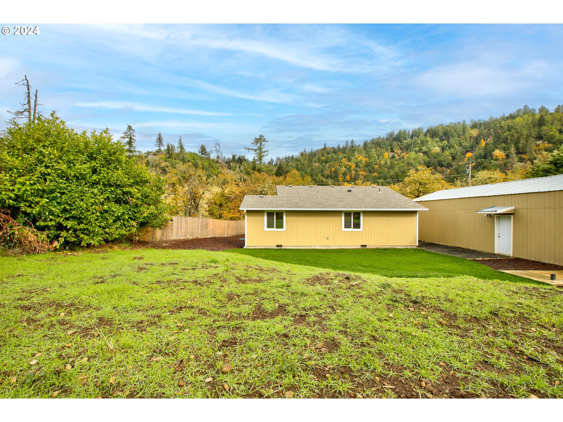 6405 Nonpareil Road Sutherlin, OR 97479 - Photo 39 of 44