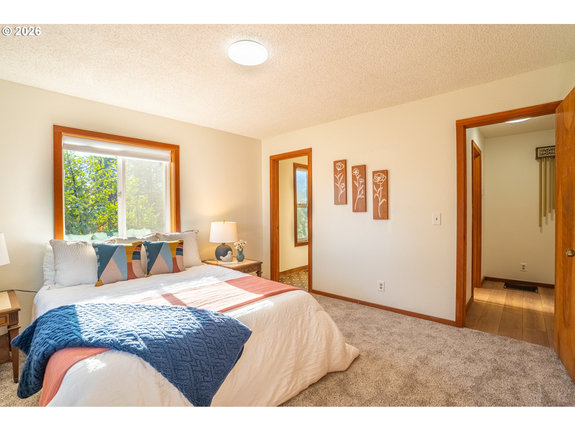 1708 River Road Eugene, OR 97404 - Photo 15 of 44 Primary Bedroom