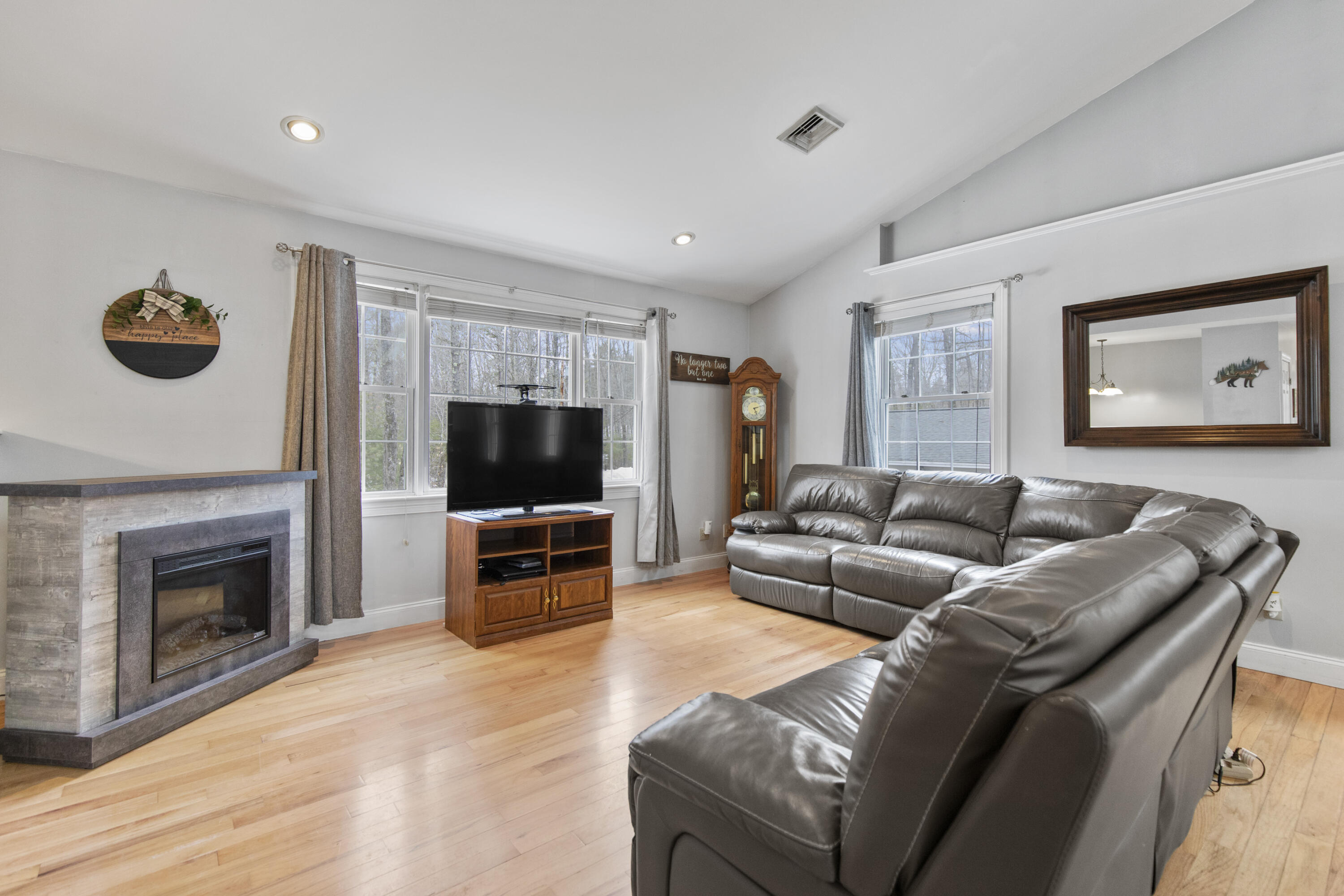 143 Harmons Beach Road Standish, ME 04084 - Photo 7 of 46 143HarmonsBeachRoadStandish_005
