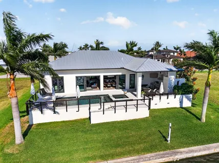$925,000 | 125 Colony Point Drive, Punta Gorda, FL 33950