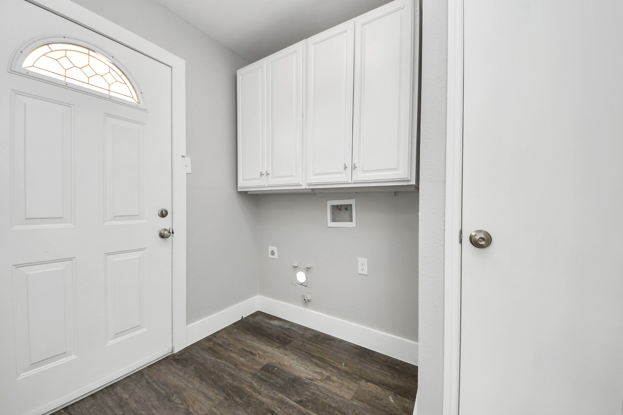 15423 Ridingwood Drive Houston, TX 77489 - Photo 23 of 43 a view of room with window