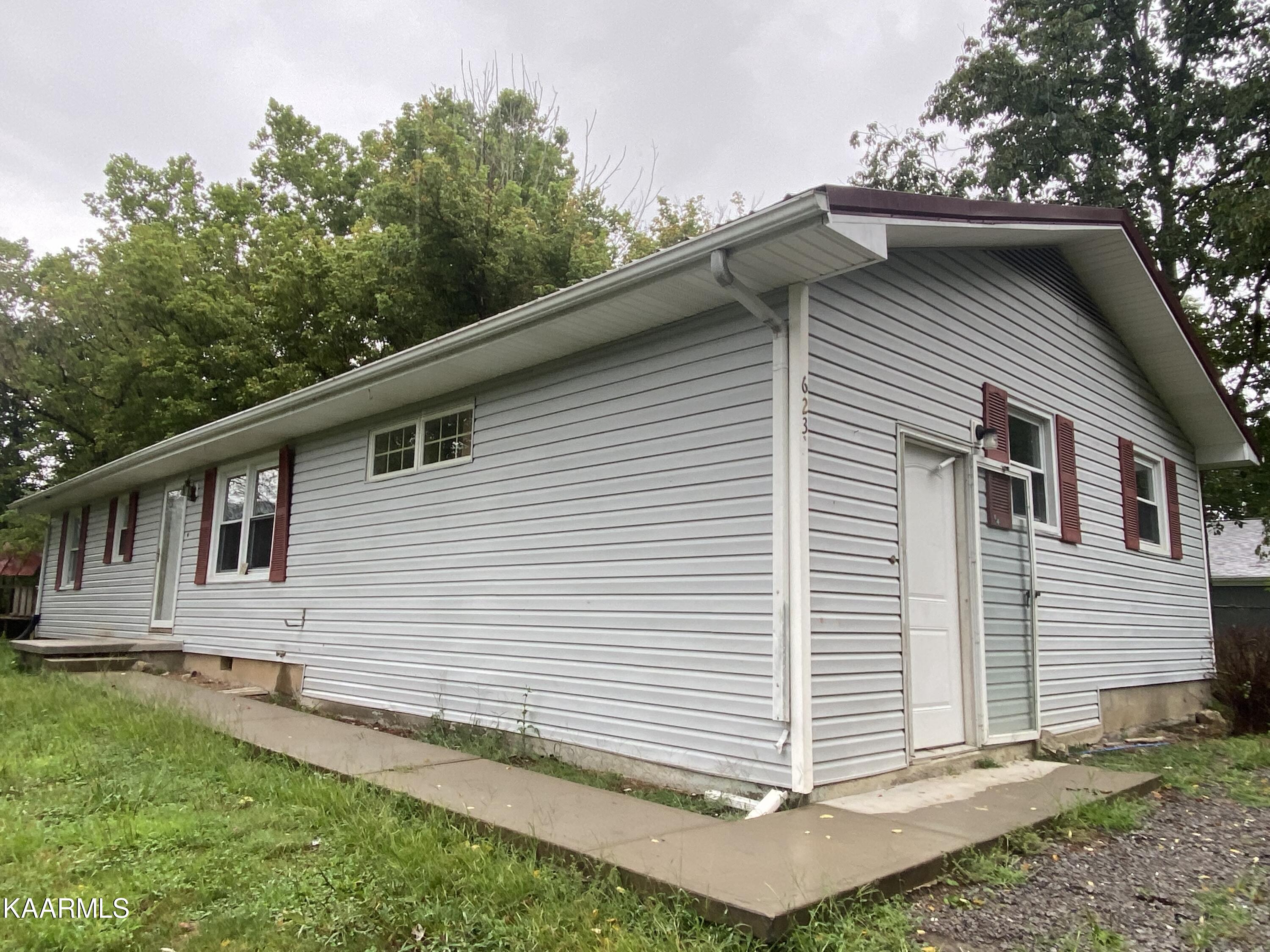 623 Parkey Road Ewing, VA 24248 - Photo 1 of 2 front-side
