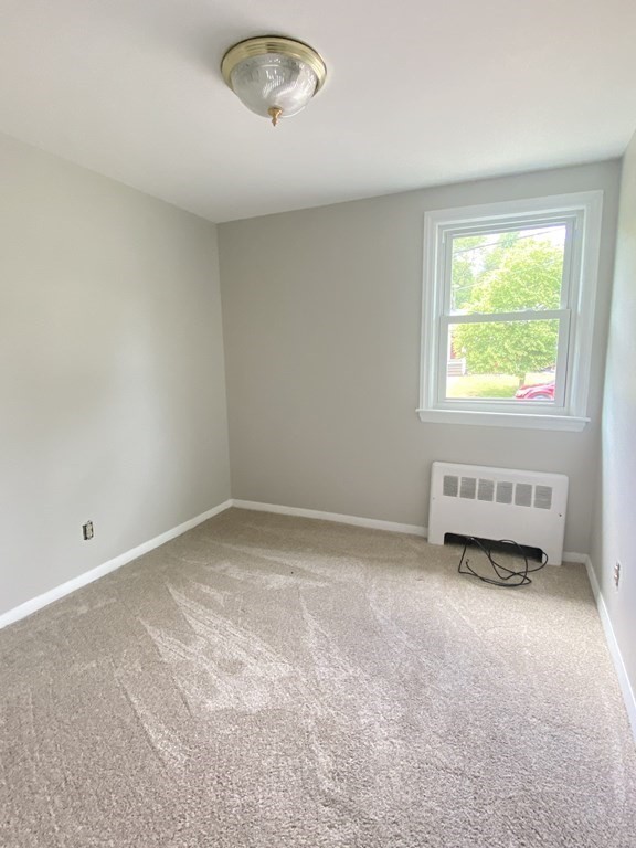 24 Rhodes Circle Hingham, MA 02043 - Photo 4 of 16 Gallery Image 4