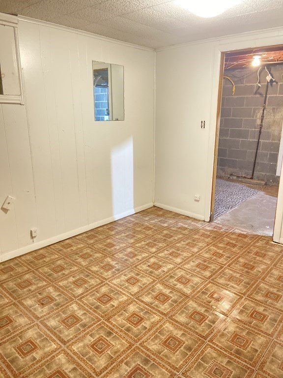 24 Rhodes Circle Hingham, MA 02043 - Photo 9 of 16 Gallery Image 9