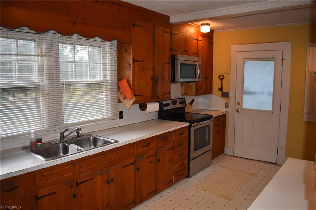1752 Center Church Road Lexington, NC 27295 - Photo 3 of 14 Gallery Image 3