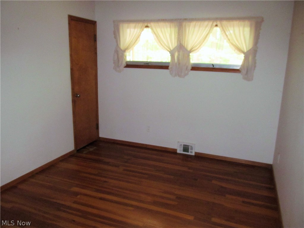 7690 Webster Road Middleburg Heights, OH 44130 - Photo 11 of 21