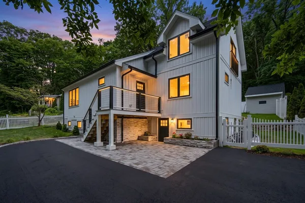 $1,250,000 | 6 Amherst Road, Hopkinton, MA 01748