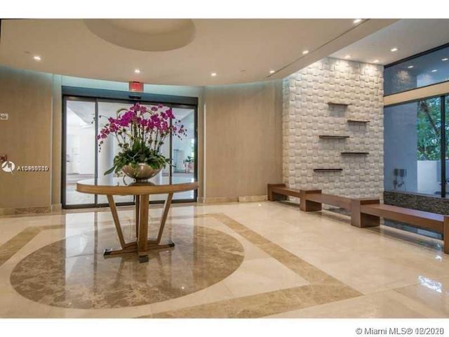 $425,000 | 19667 Turnberry Way, Unit 9H, Aventura, FL 33180