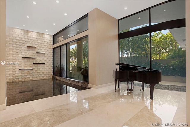 $425,000 | 19667 Turnberry Way, Unit 9H, Aventura, FL 33180