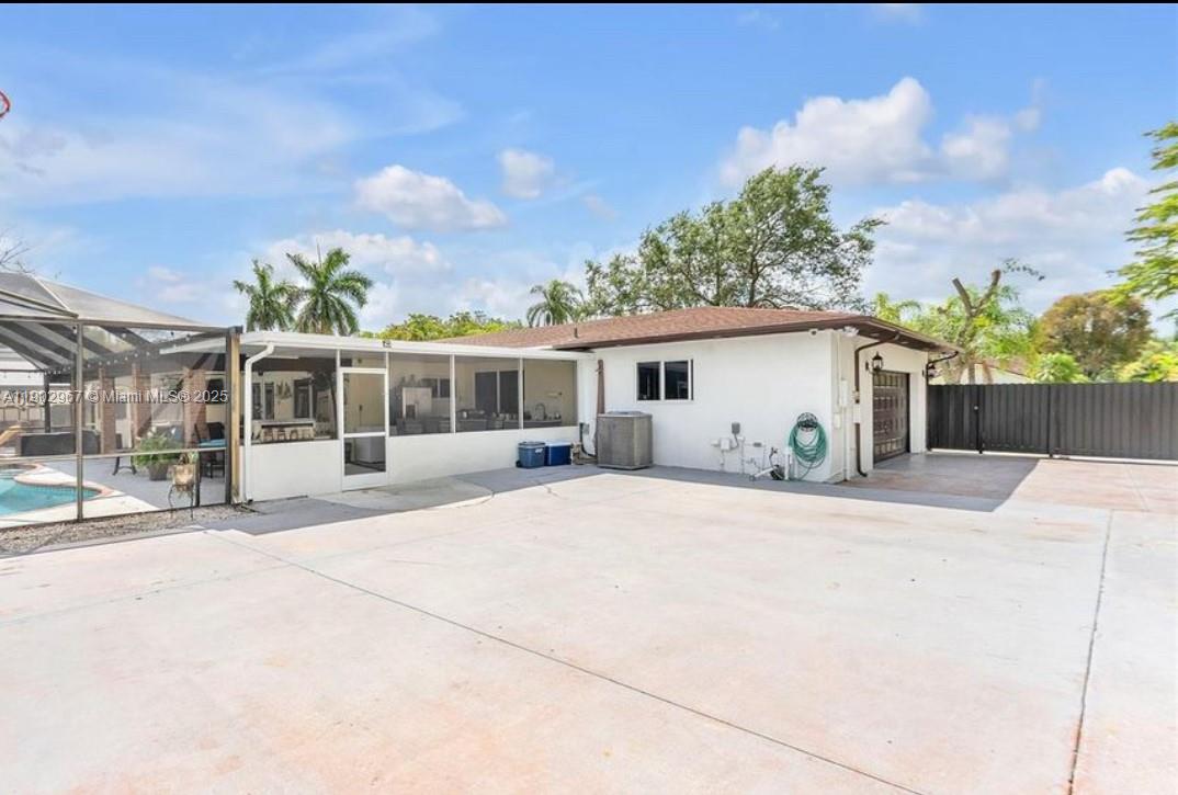 16891 Southwest 277th Street Homestead, FL 33031 - Photo 44 of 47 a house with outdoor space