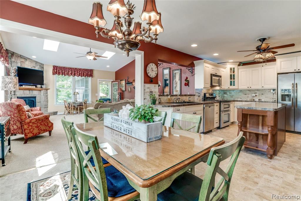 1179 Barneswood Lane Rochester Hills, MI 48306 - Photo 5 of 32