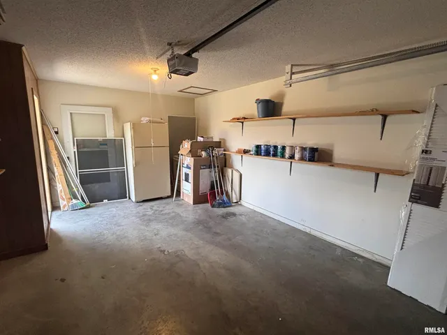 $125,000 | 100 East Heights Avenue, Unit 9, Taylorville, IL 62568