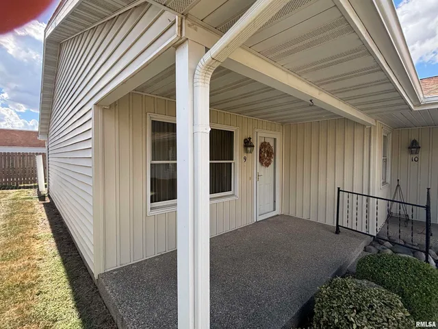$125,000 | 100 East Heights Avenue, Unit 9, Taylorville, IL 62568