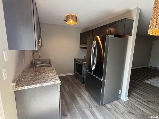 $125,000 | 100 East Heights Avenue, Unit 9, Taylorville, IL 62568