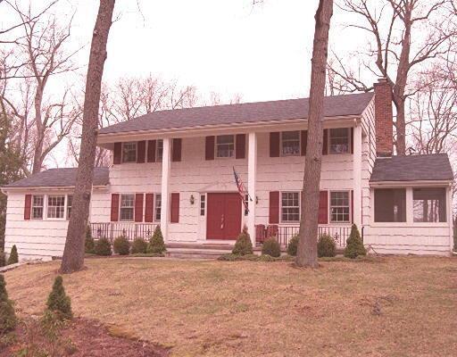 216 Dundee Road Stamford, CT 06903 - Photo 1 of 1