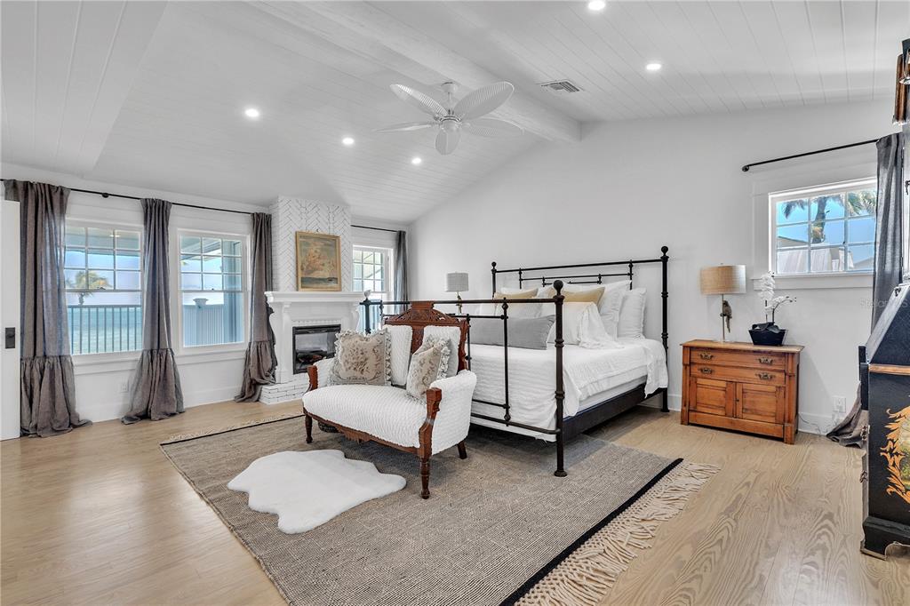 8241 Main Street Bokeelia, FL 33922 - Photo 6 of 100