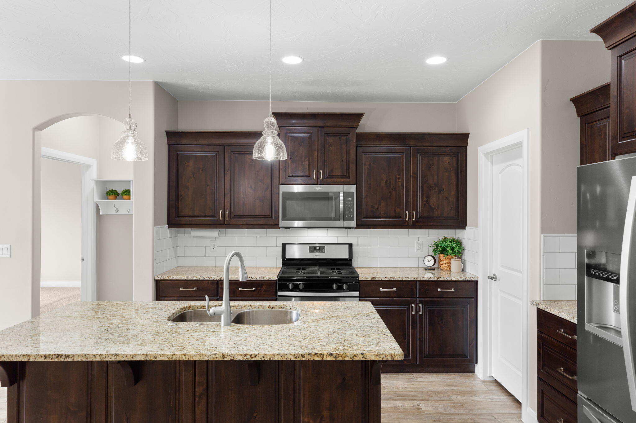 2992 Rasmussen Drive St. George, UT 84790 - Photo 2 of 33 Kitchen