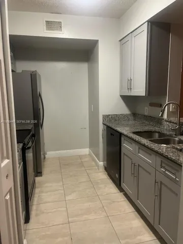 $2,900 | 2452 Centergate Drive, Unit 203, Miramar, FL 33025