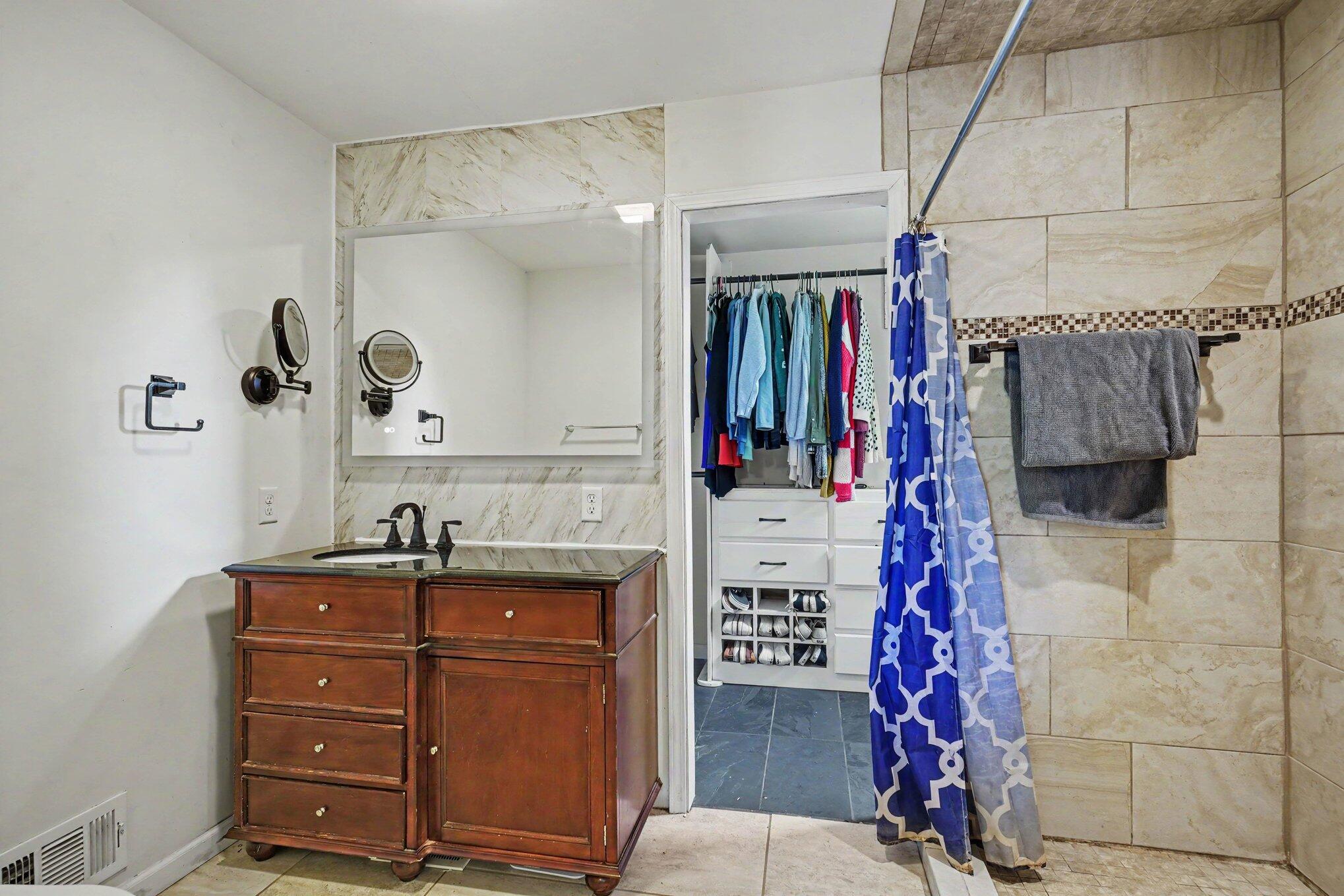 6129 Old State Road North Branch, MI 48461 - Photo 14 of 29 015-Master Bath