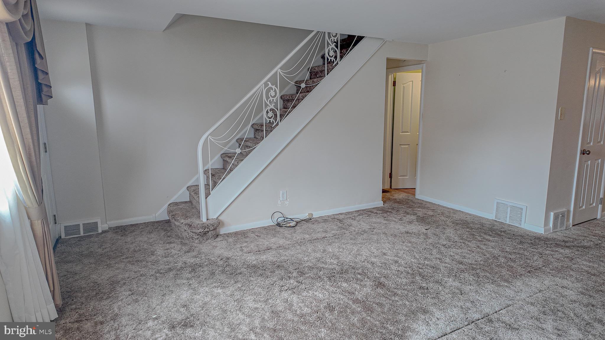 11718 Denman Road Philadelphia, PA 19154 - Photo 5 of 24