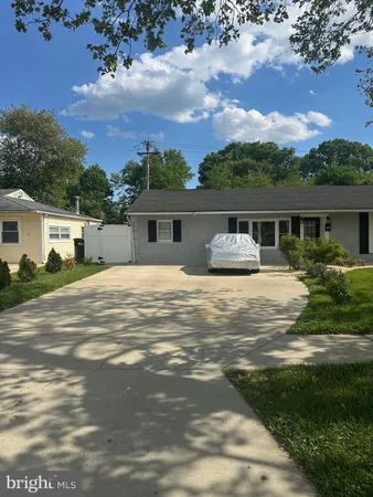 $339,900 | 35 Chaucer Drive, Newark, DE 19713