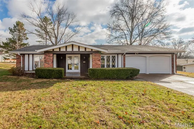 $339,000 | 109 Little Hill Court, Ballwin, MO 63011
