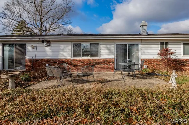 $339,000 | 109 Little Hill Court, Ballwin, MO 63011