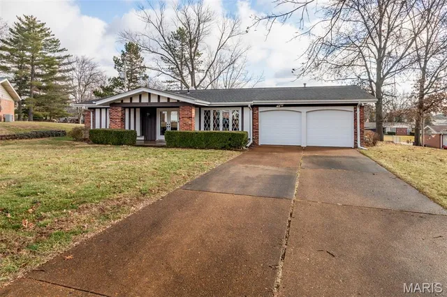 $339,000 | 109 Little Hill Court, Ballwin, MO 63011