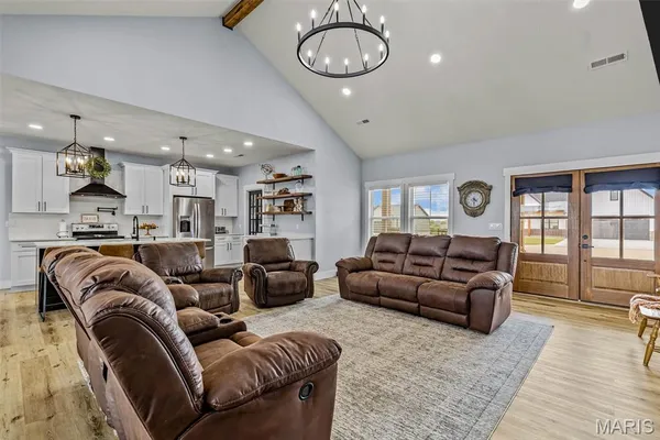 $328,000 | 2706 Town Drive, Mountain Grove, MO 65711