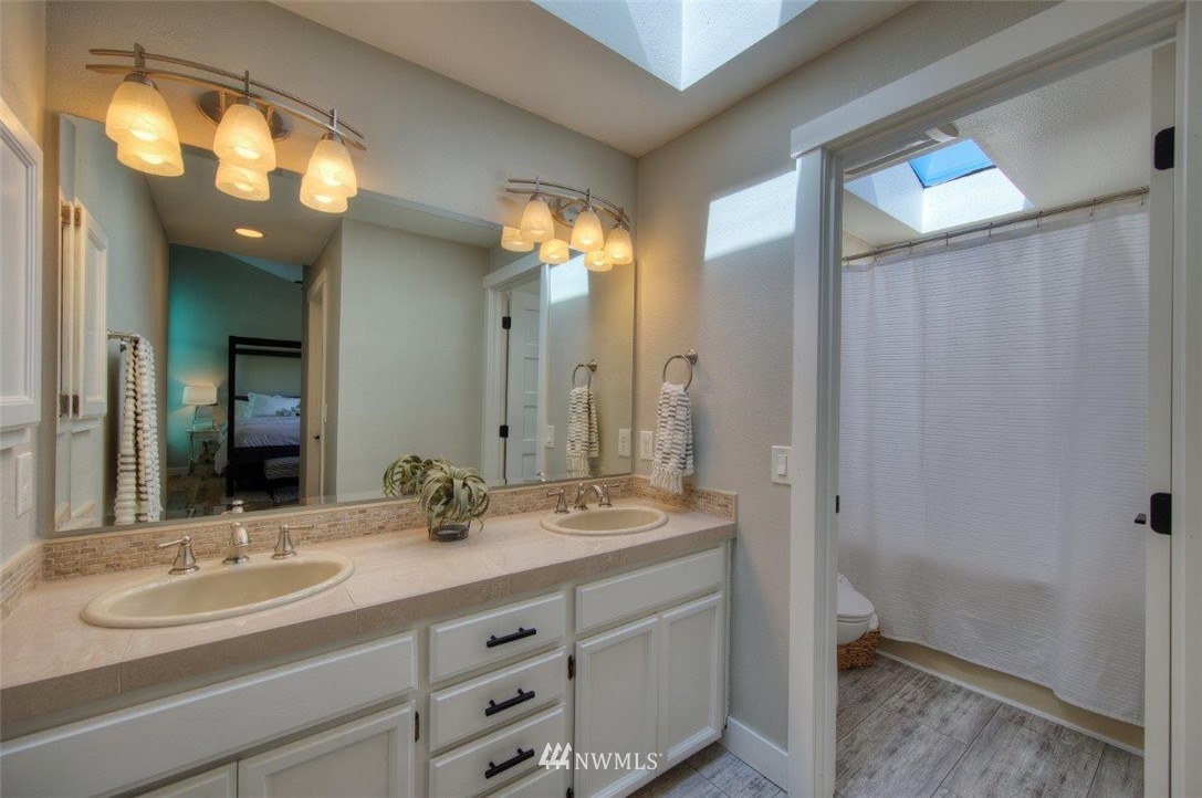 17521 155th Avenue Southeast Renton, WA 98058 - Photo 15 of 31 Gallery Image 15