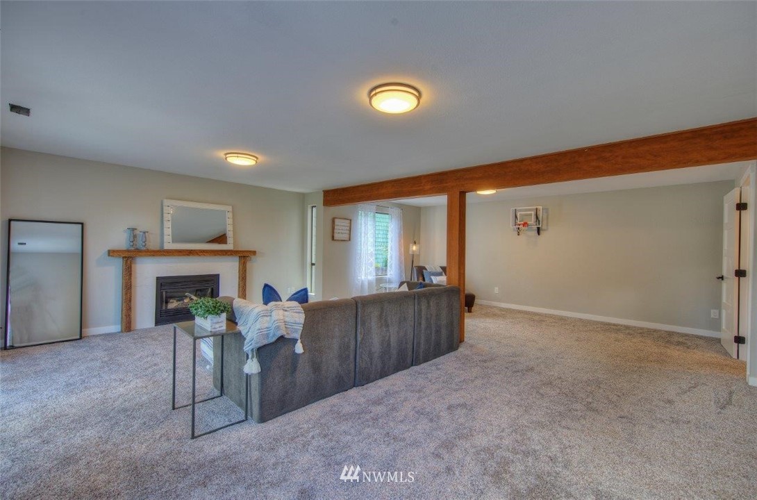 17521 155th Avenue Southeast Renton, WA 98058 - Photo 21 of 31 Gallery Image 21
