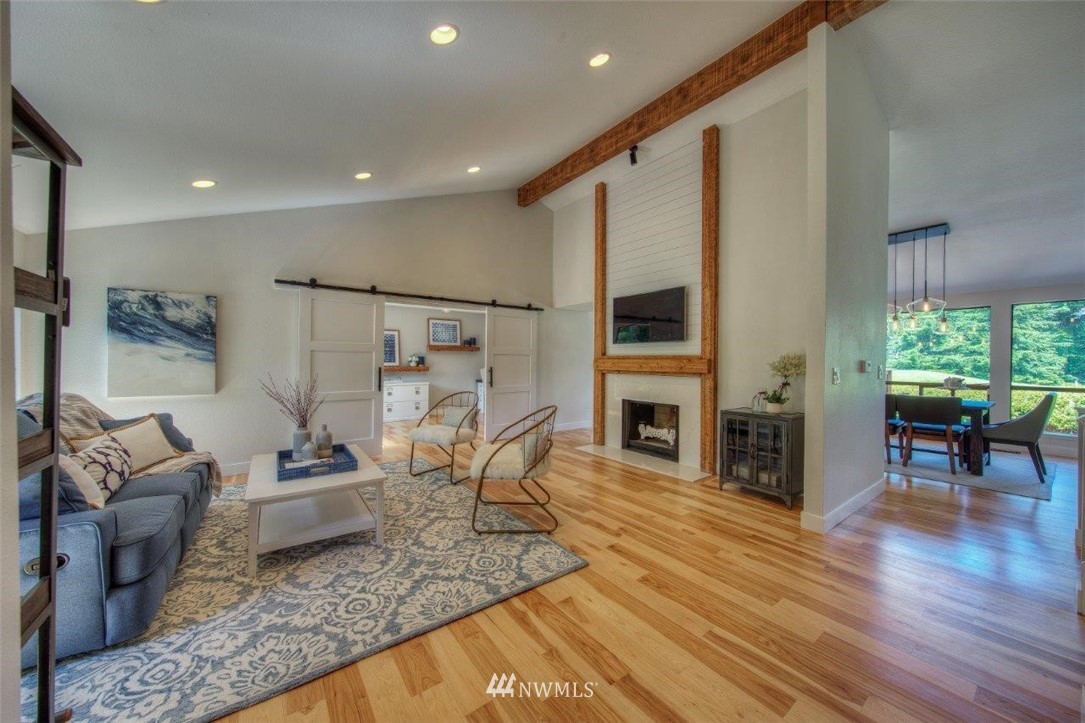 17521 155th Avenue Southeast Renton, WA 98058 - Photo 4 of 31 Gallery Image 4