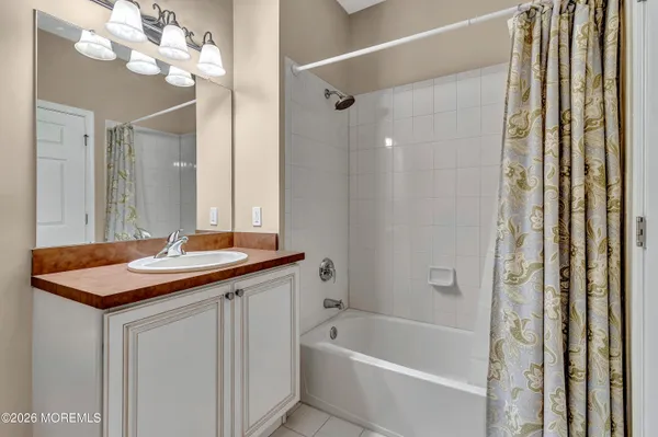 $274,900 | 232 Sophee Lane, Lakewood, NJ 08701