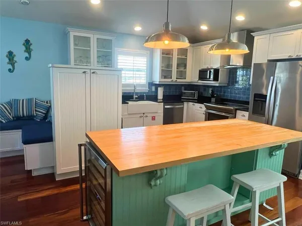 $1,399,000 | 104 Washington Avenue, Fort Myers Beach, FL 33931