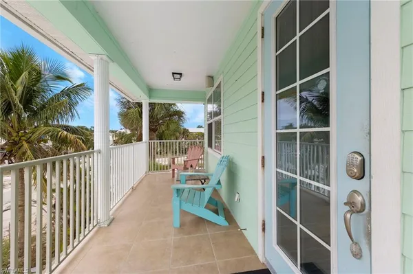 $1,399,000 | 104 Washington Avenue, Fort Myers Beach, FL 33931