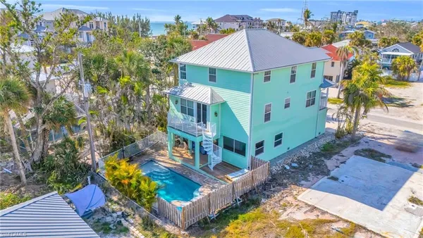 $1,399,000 | 104 Washington Avenue, Fort Myers Beach, FL 33931