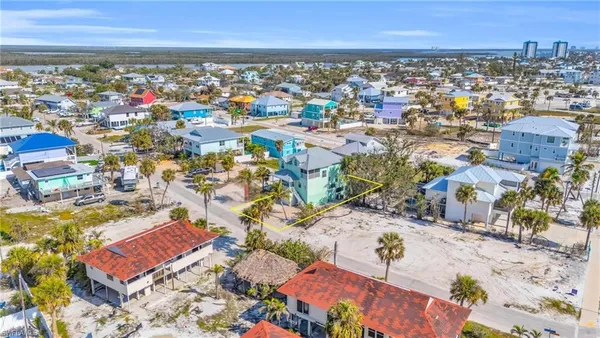 $1,399,000 | 104 Washington Avenue, Fort Myers Beach, FL 33931