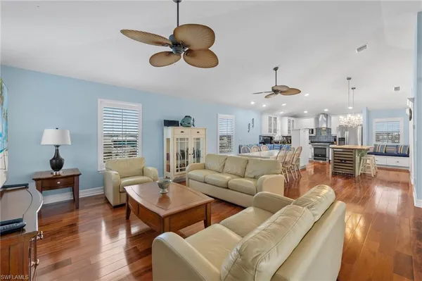 $1,399,000 | 104 Washington Avenue, Fort Myers Beach, FL 33931