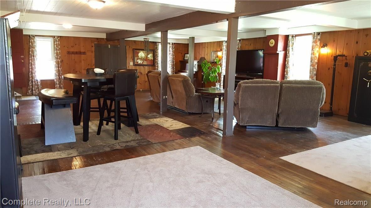 8033 East Richfield Road Davison, MI 48423 - Photo 3 of 46 Entry level recreation room.