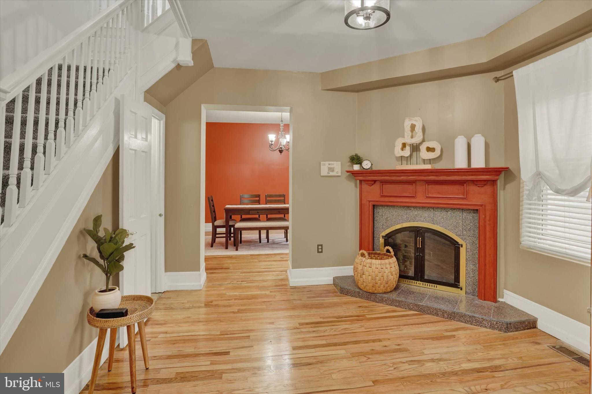 127 West Washington Lane Philadelphia, PA 19144 - Photo 6 of 29 Charming entryway with warm accents.