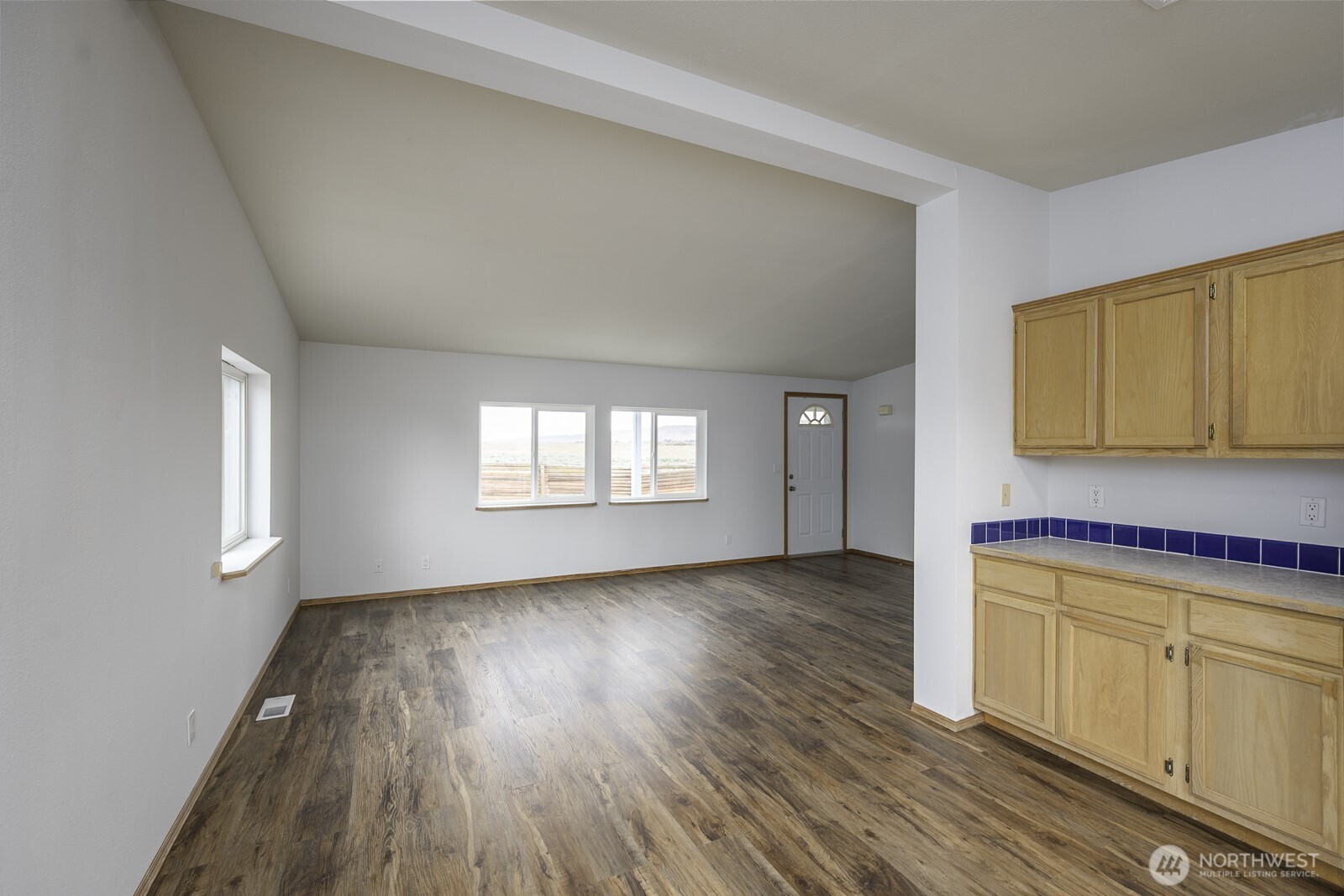 11397 Dodson Road Northwest Ephrata, WA 98823 - Photo 13 of 40