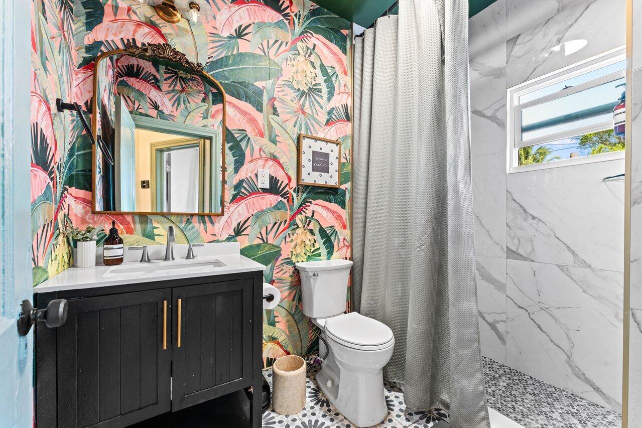 411 Valley Forge Road West Palm Beach, FL 33405 - Photo 13 of 23 018-411ValleyForgeRoad-WestPalmBeach-FL-