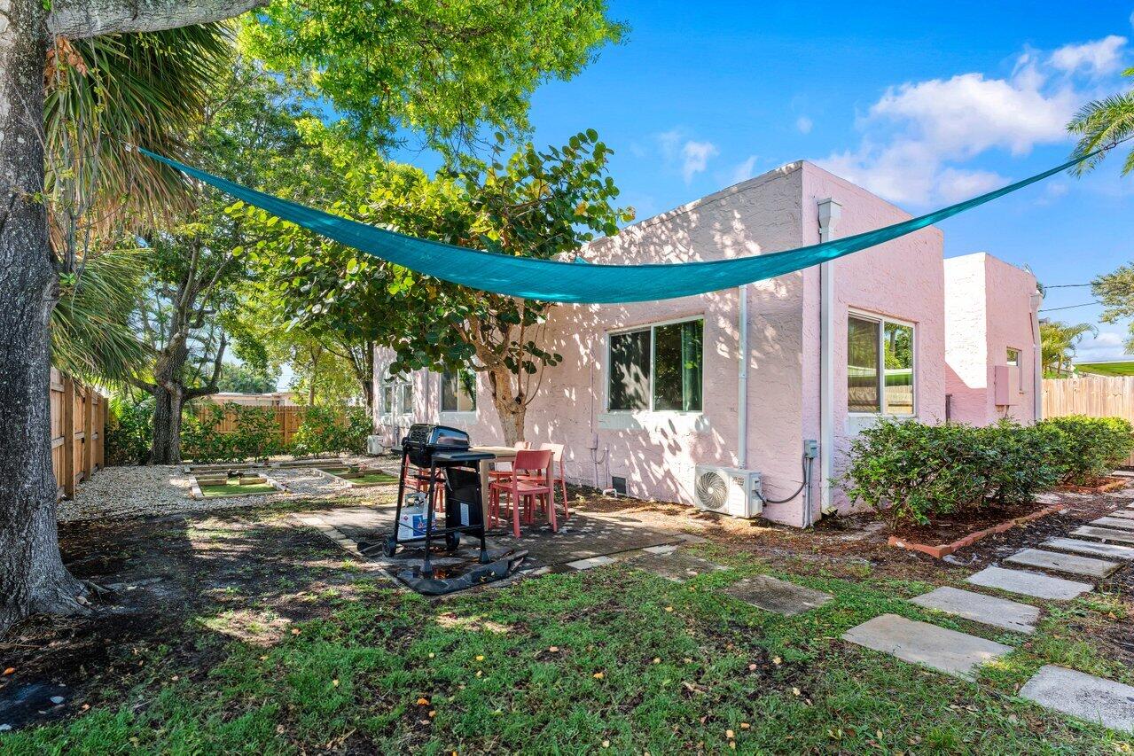 411 Valley Forge Road West Palm Beach, FL 33405 - Photo 14 of 23 025-411ValleyForgeRoad-WestPalmBeach-FL-