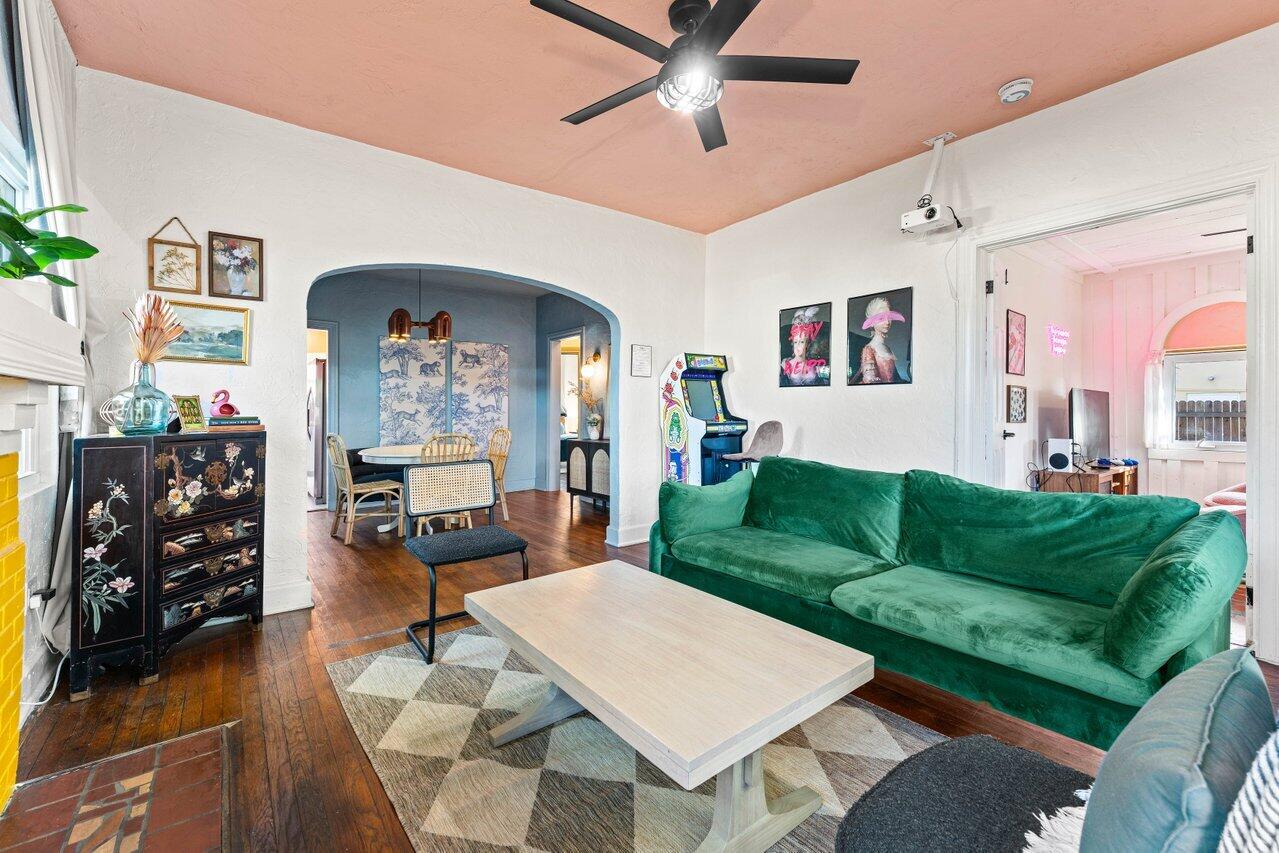 411 Valley Forge Road West Palm Beach, FL 33405 - Photo 5 of 23 007-411ValleyForgeRoad-WestPalmBeach-FL-