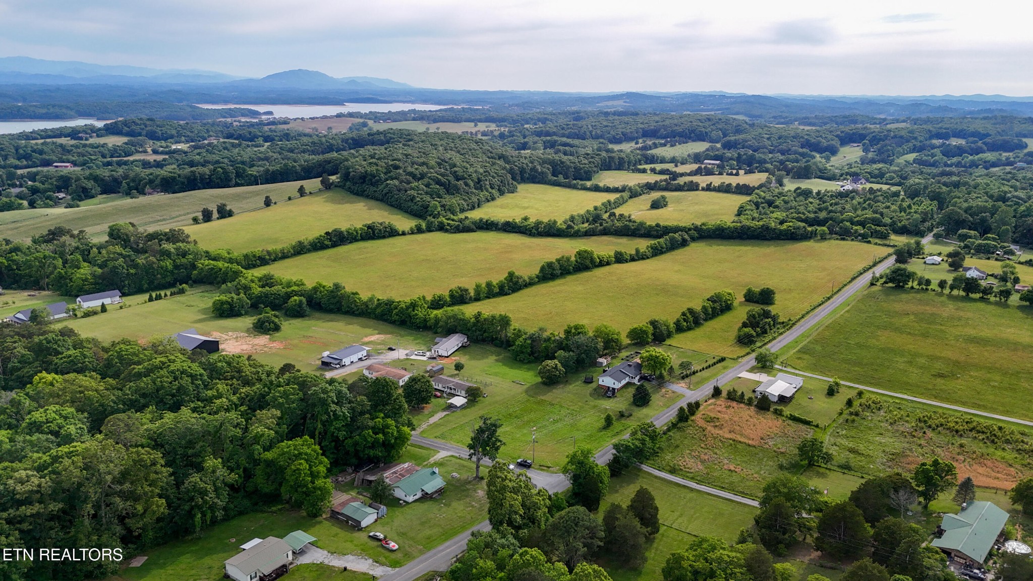 2 Wells Spring Road Dandridge, TN 37725 - Photo 19 of 23 Gallery Image 19