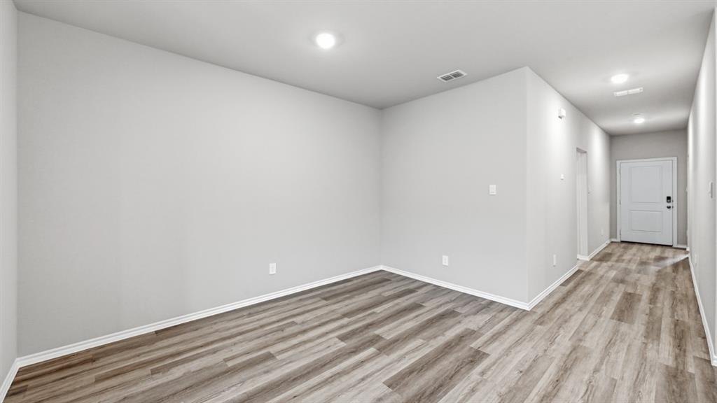 1920 Cherokee Lane Cleburne, TX 76033 - Photo 9 of 34 a view of room