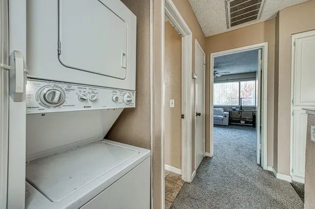 a view of utility room