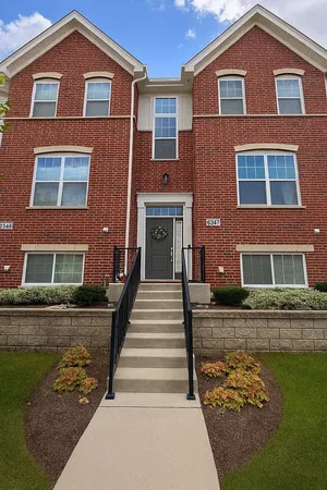 $549,999 | 6347 Capulina Avenue, Morton Grove, IL 60053